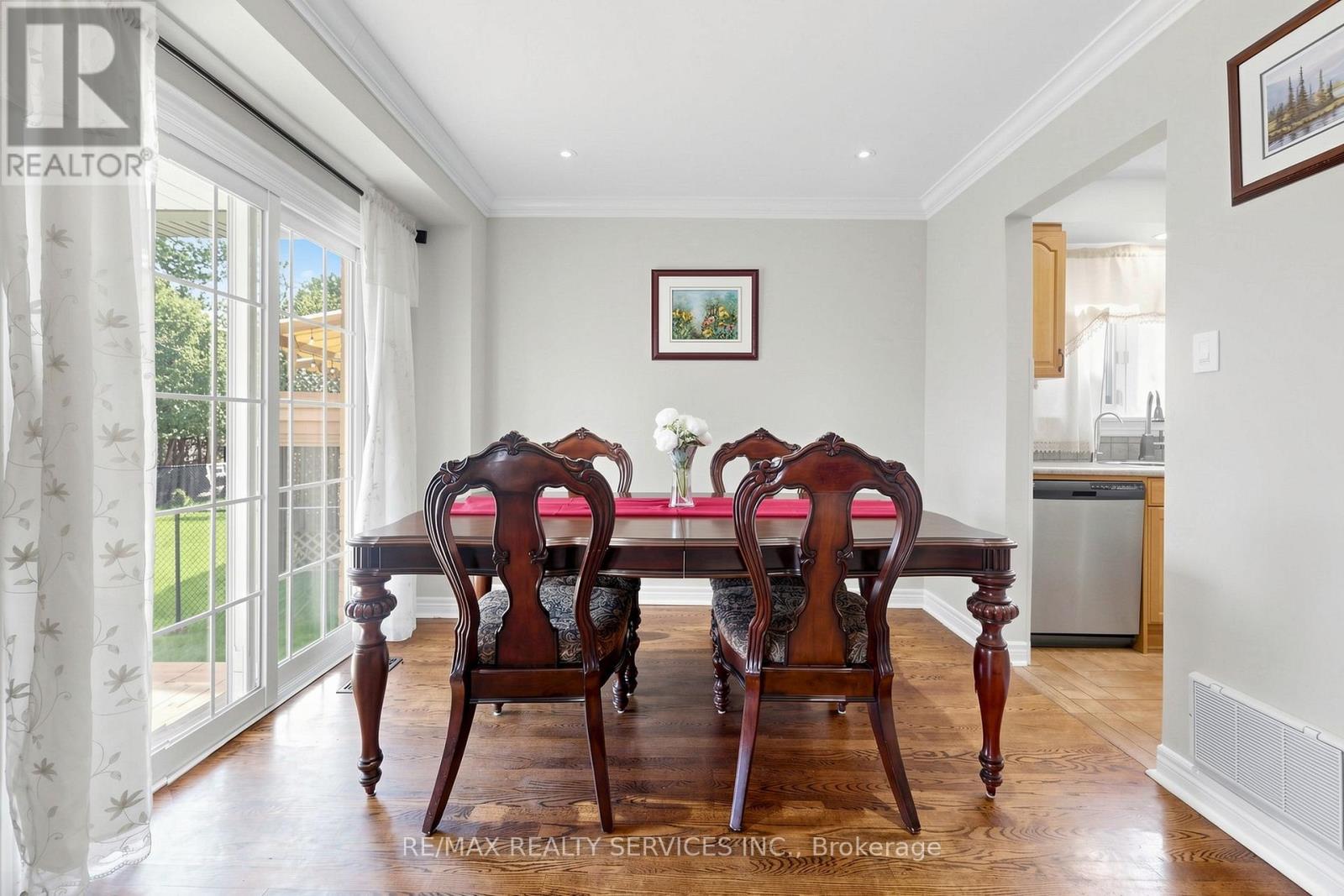160 NEWBRIDGE CRESCENT, Brampton (Westgate), Ontario, L6S4B3 — Photo 13