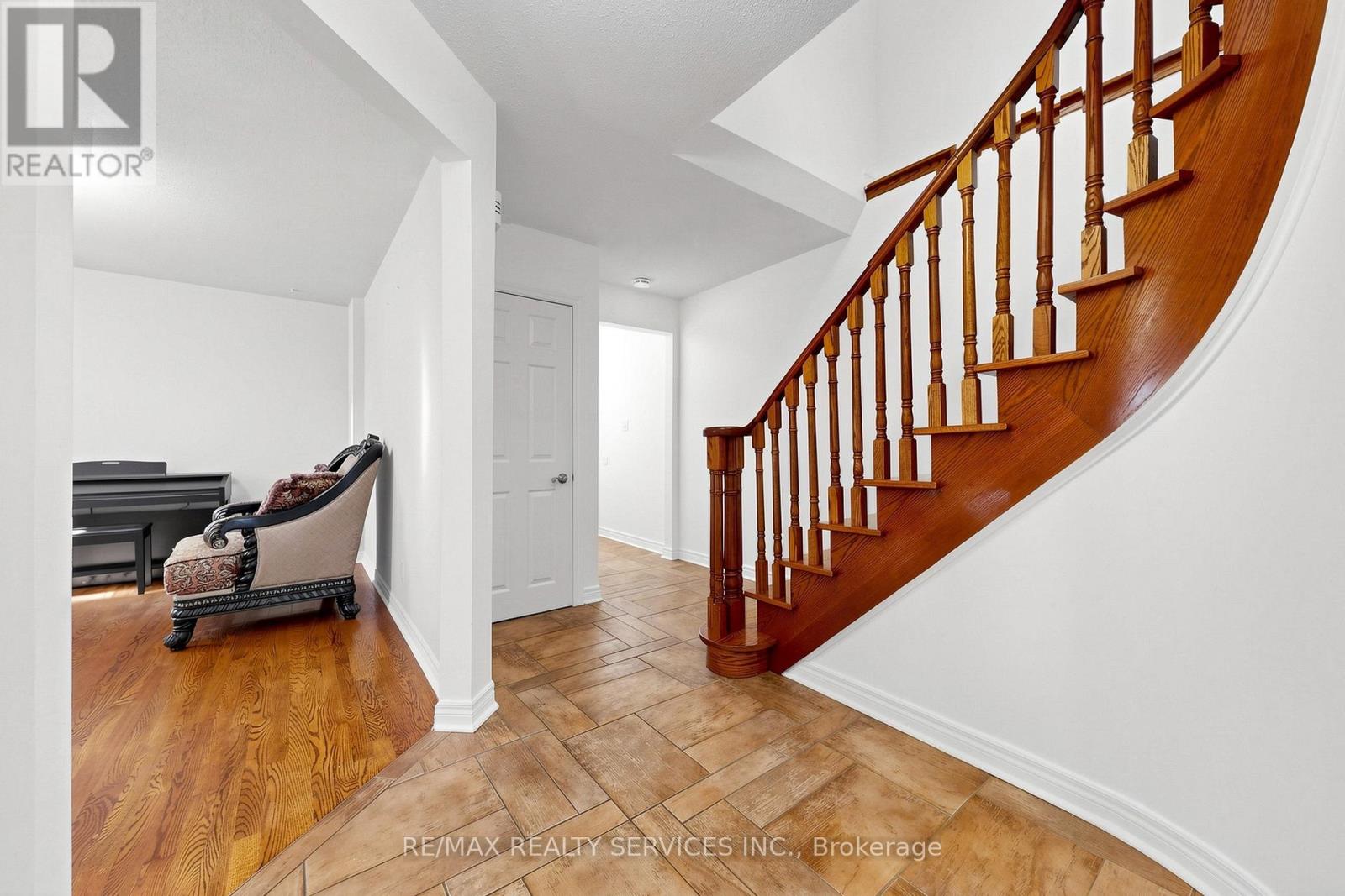 160 NEWBRIDGE CRESCENT, Brampton (Westgate), Ontario, L6S4B3 — Photo 22