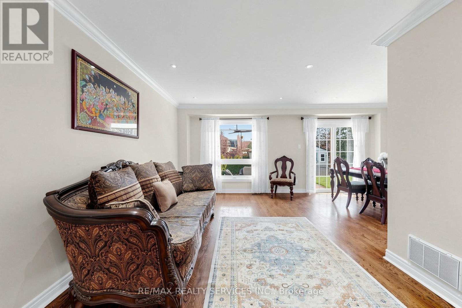 160 NEWBRIDGE CRESCENT, Brampton (Westgate), Ontario, L6S4B3 — Photo 9