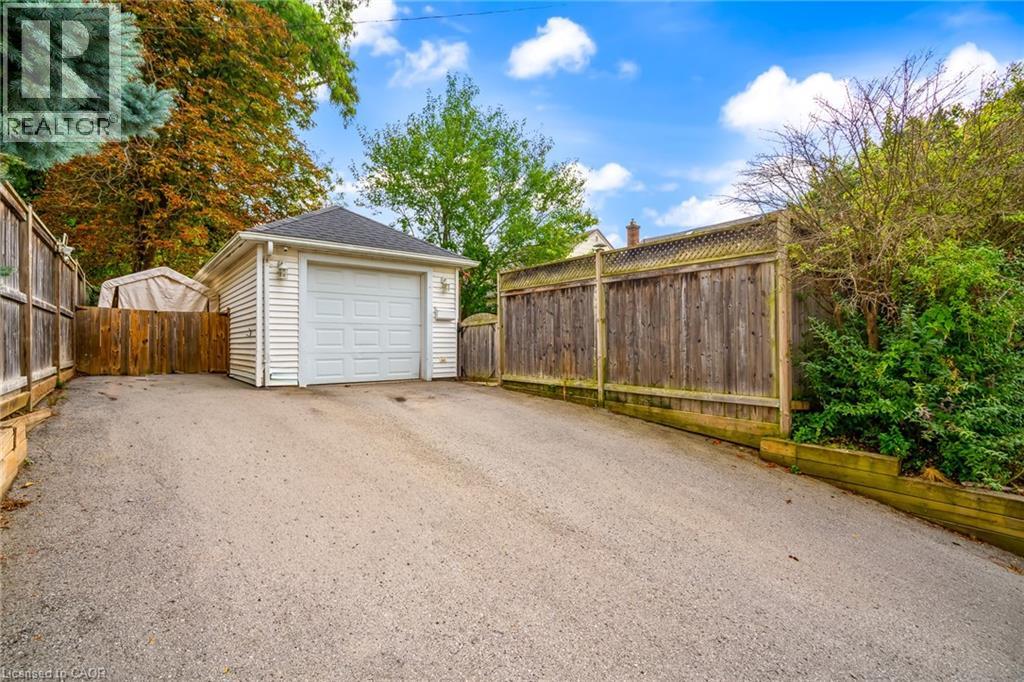 5201 VALLEY Way, Niagara Falls, Ontario, L2E1X3 — Photo 2