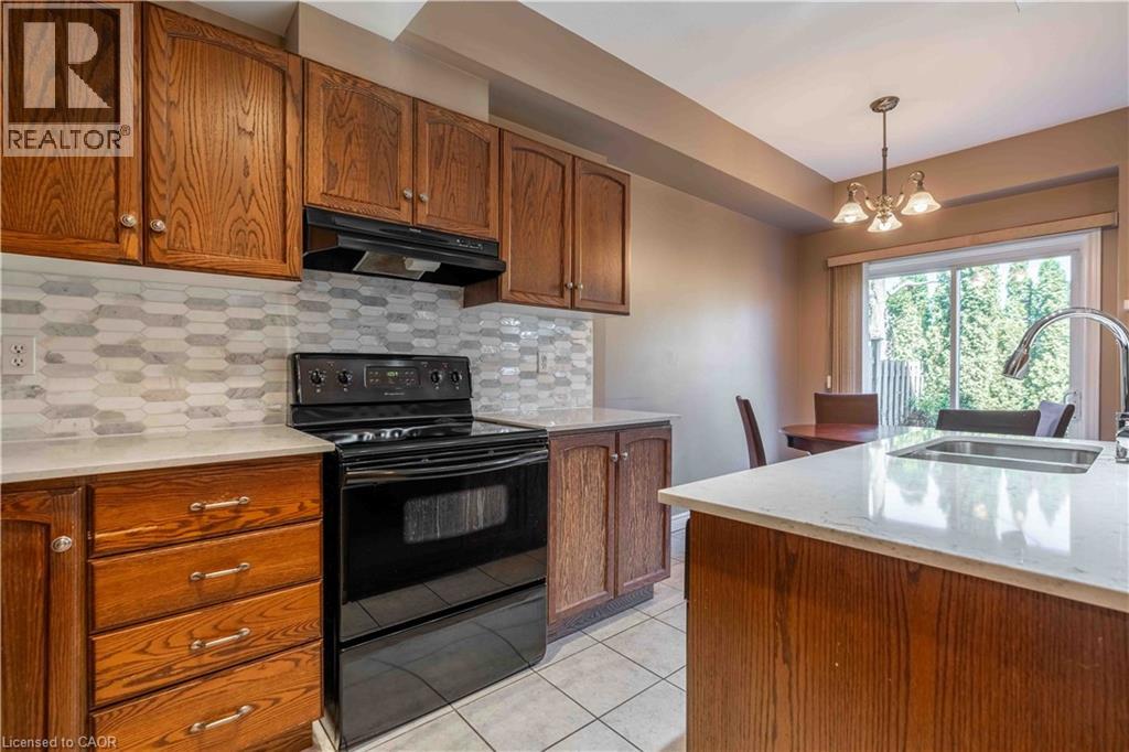 232 STONEHENGE Drive Unit# 26, Ancaster, Ontario, L9K1R5 — Photo 12