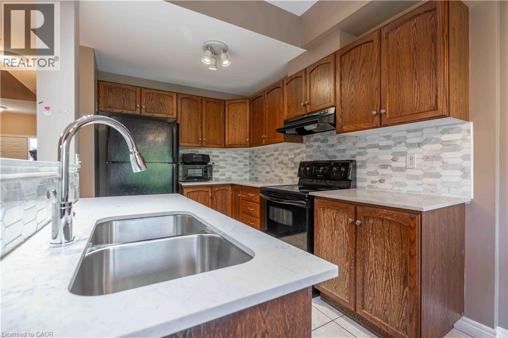 232 STONEHENGE Drive Unit# 26, Ancaster, Ontario, L9K1R5 — Photo 14