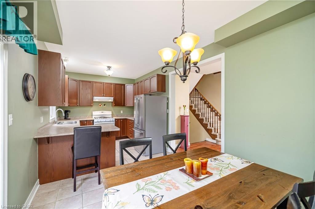 305 TEETZEL Drive, Milton, Ontario, L9T0B1 — Photo 12