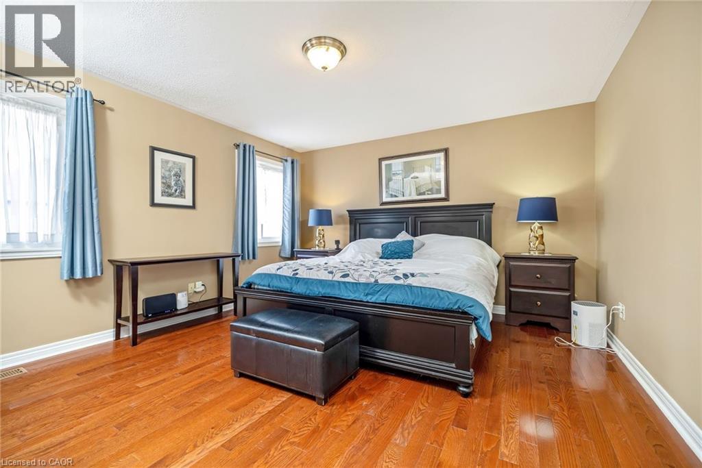 305 TEETZEL Drive, Milton, Ontario, L9T0B1 — Photo 14