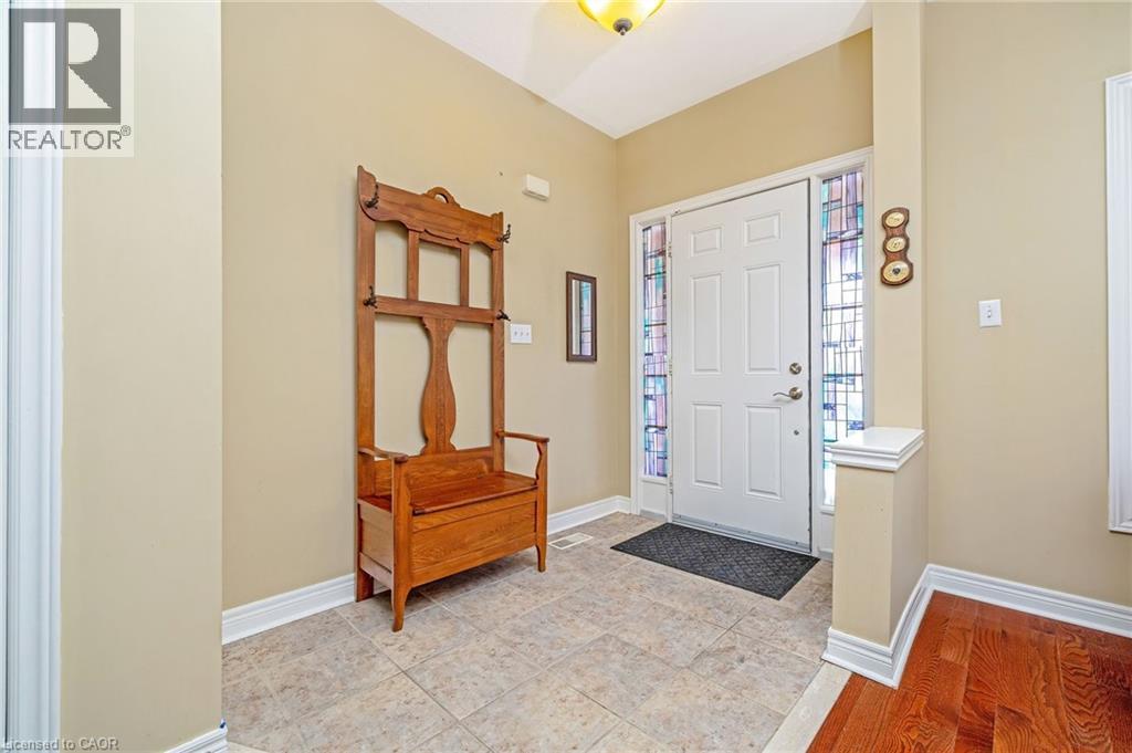 305 TEETZEL Drive, Milton, Ontario, L9T0B1 — Photo 6