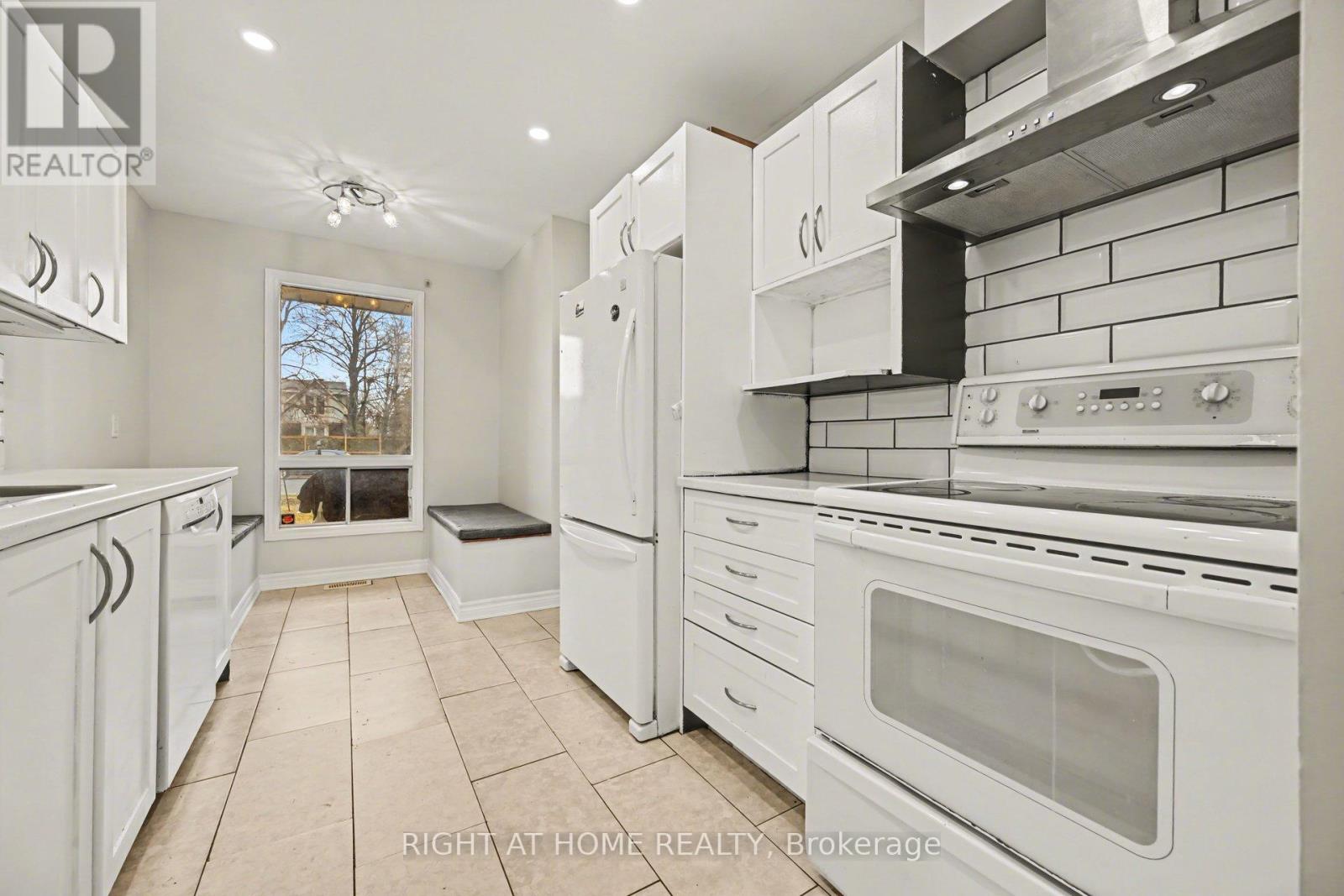 6 WOLFGANG DRIVE, Ottawa, Ontario, K2J1T1 — Photo 8