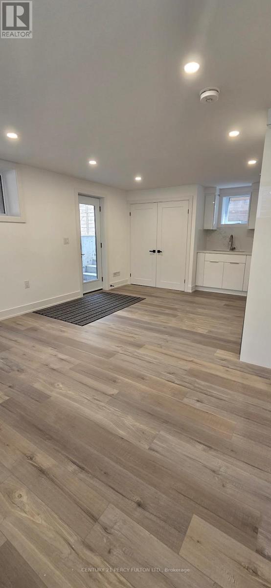 599 BURTON ROAD, Oshawa (Vanier), Ontario, L1J3Z9 — Photo 2