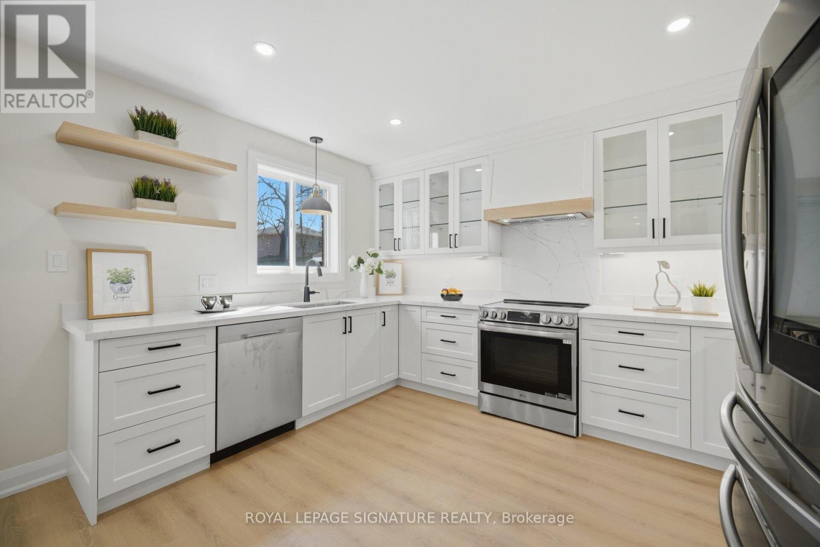 11 WESSENGER DRIVE, Barrie (Holly), Ontario, L4N8R8 — Photo 9