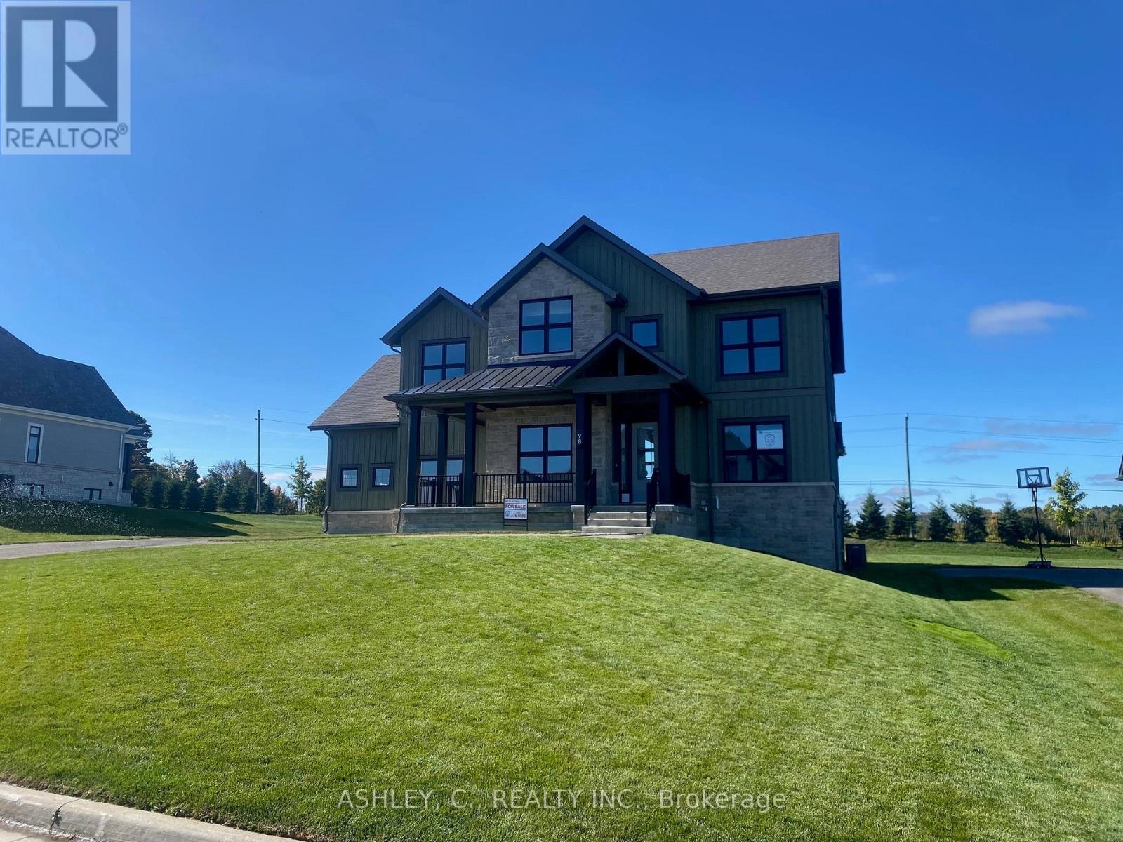 98 WILLIAM CRISP DRIVE, Caledon (Alton), Ontario, L7K2R7 — Photo 2