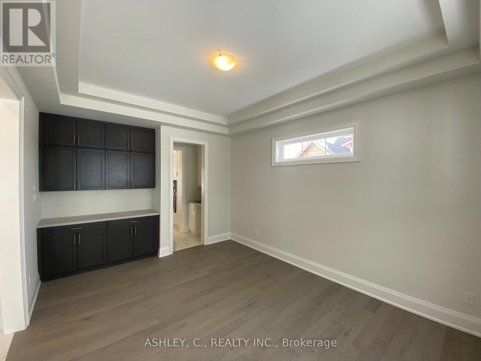 98 WILLIAM CRISP DRIVE, Caledon (Alton), Ontario, L7K2R7 — Photo 5