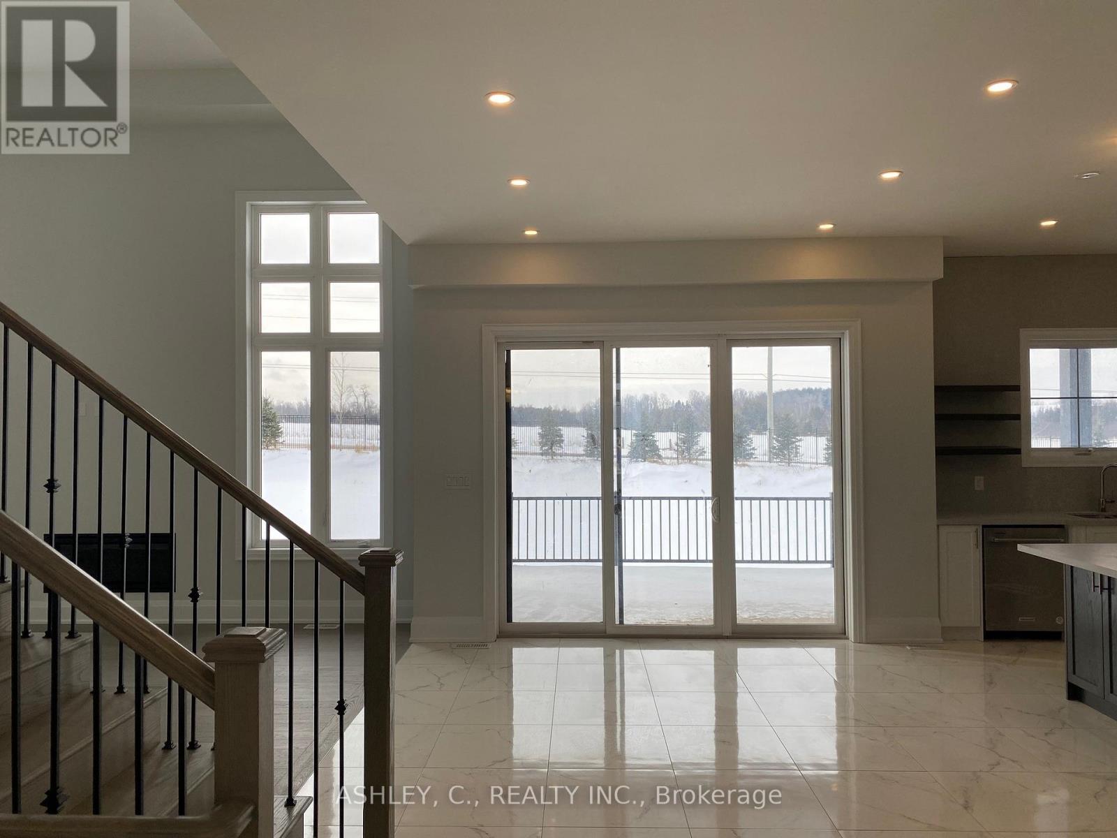 98 WILLIAM CRISP DRIVE, Caledon (Alton), Ontario, L7K2R7 — Photo 8