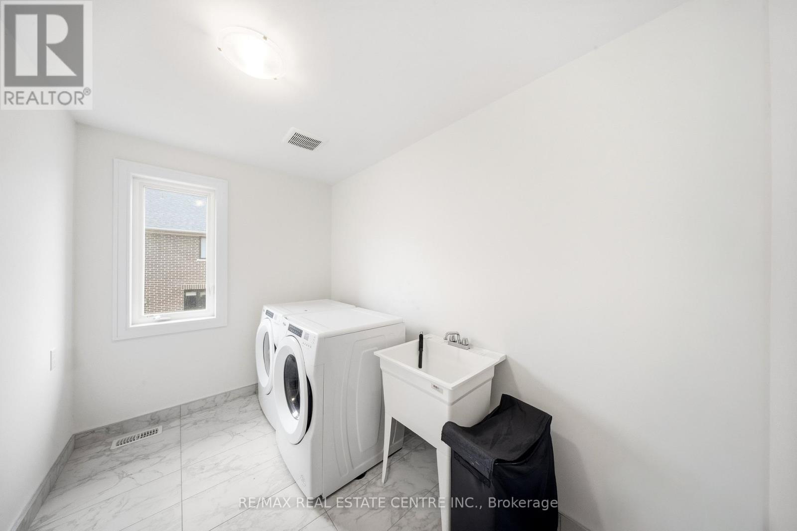 45 GREAT FALLS BOULEVARD, Hamilton (Waterdown), Ontario, L8B1X8 — Photo 36
