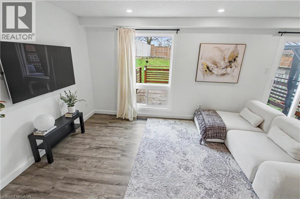 7 WYCLIFFE Place, Kitchener, Ontario, N2M5J6 — Photo 16