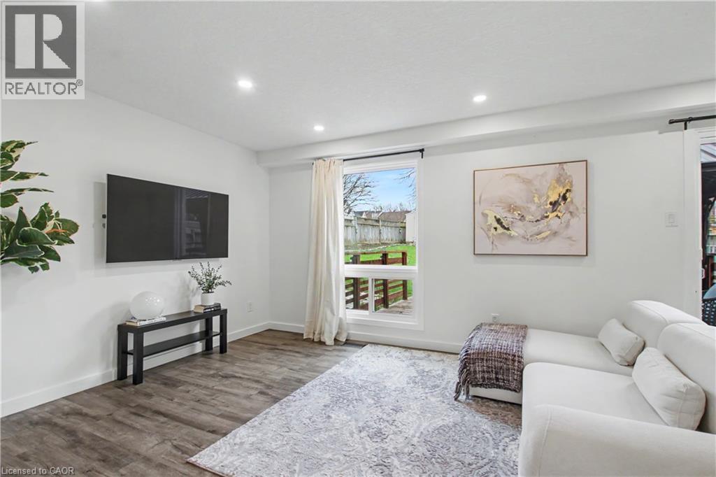 7 WYCLIFFE Place, Kitchener, Ontario, N2M5J6 — Photo 19