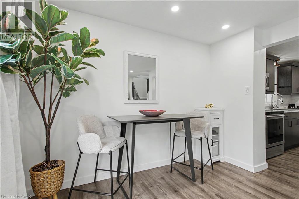 7 WYCLIFFE Place, Kitchener, Ontario, N2M5J6 — Photo 20