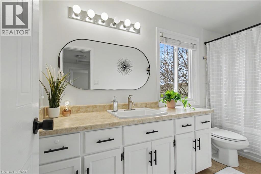 7 WYCLIFFE Place, Kitchener, Ontario, N2M5J6 — Photo 24