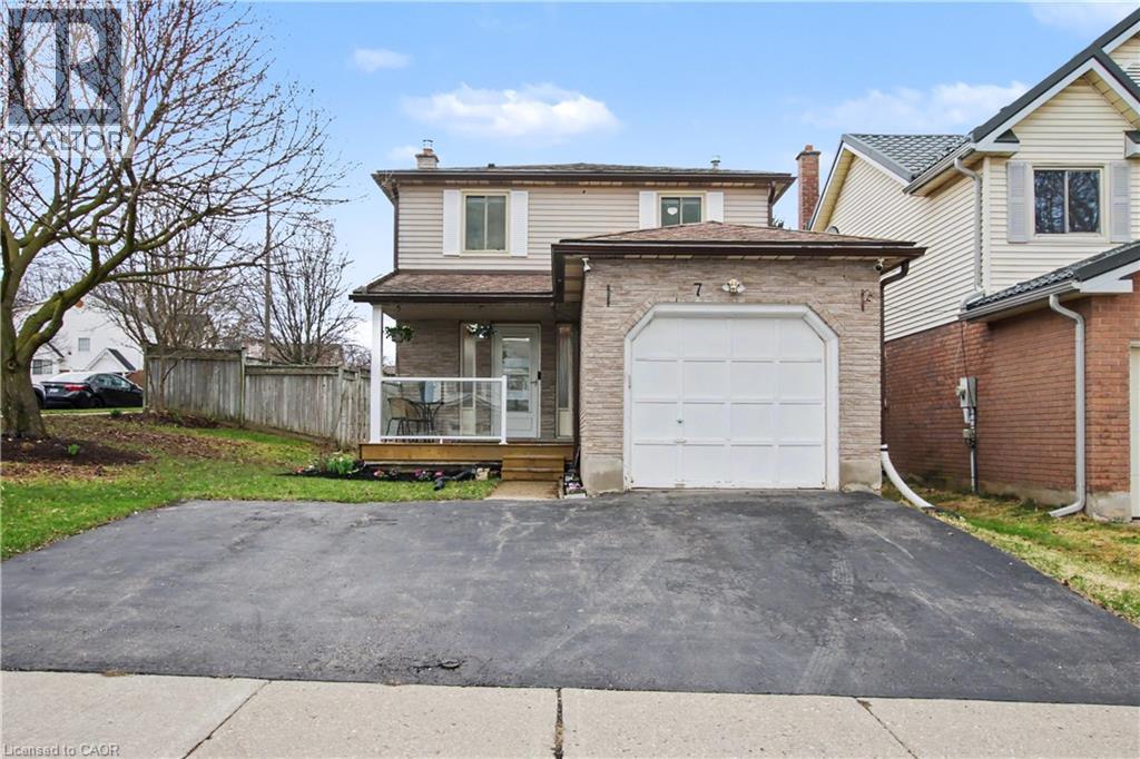 7 WYCLIFFE Place, Kitchener, Ontario, N2M5J6 — Photo 3