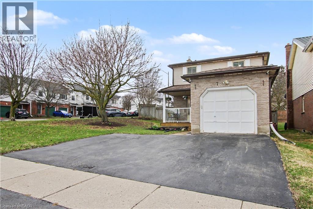 7 WYCLIFFE Place, Kitchener, Ontario, N2M5J6 — Photo 4
