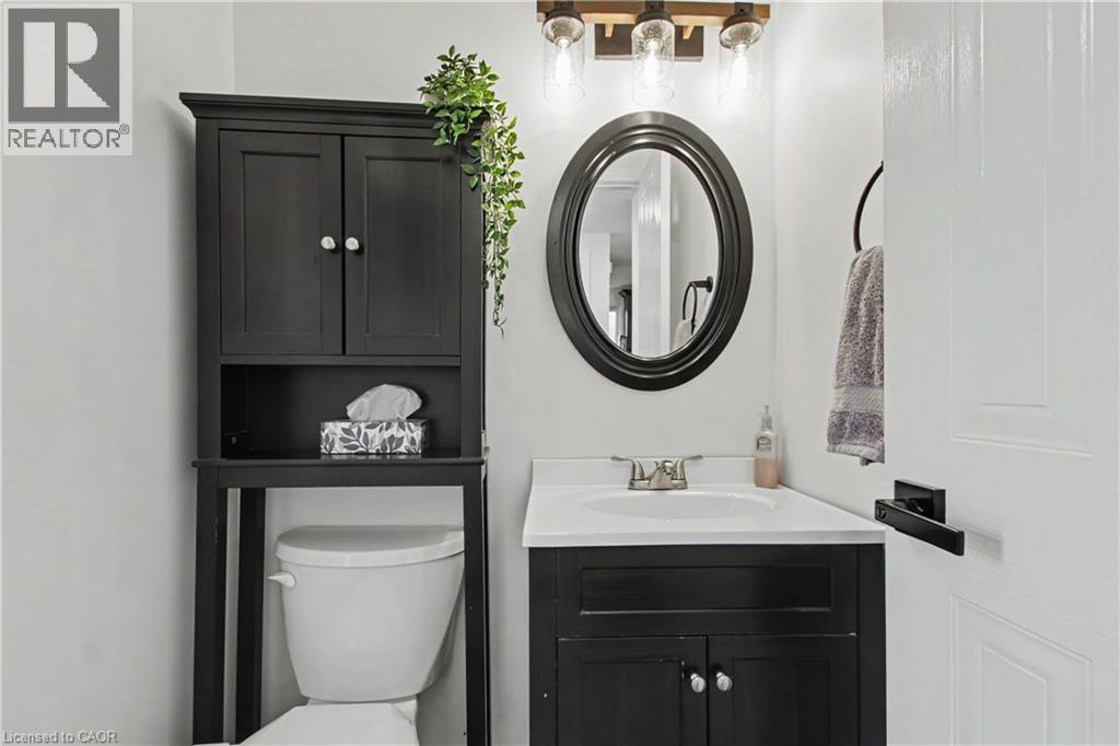 7 WYCLIFFE Place, Kitchener, Ontario, N2M5J6 — Photo 8