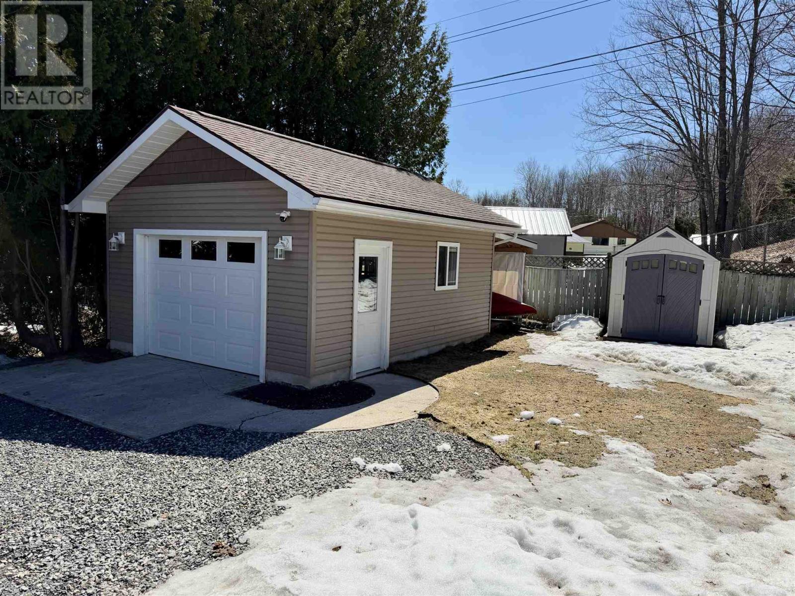 97 Hutchison AVE, Elliot Lake, Ontario, P5A1W9 — Photo 37