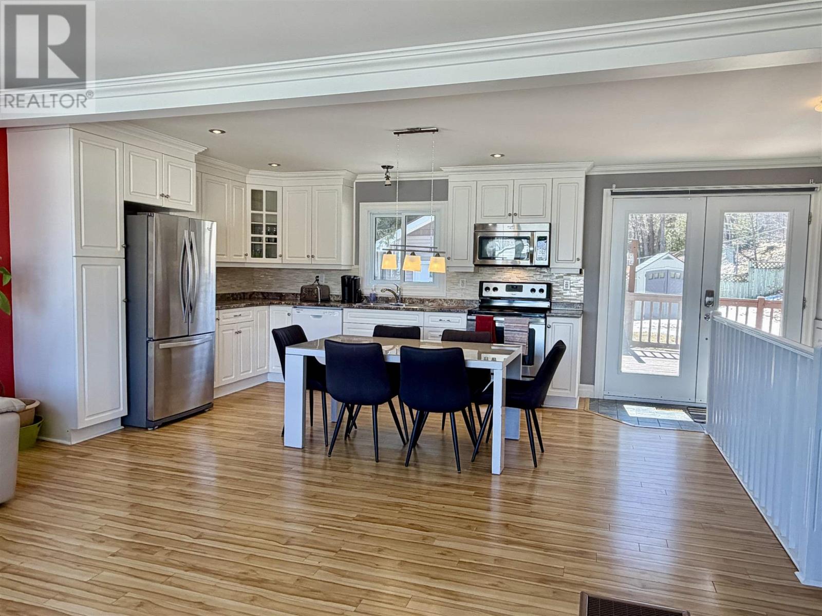 97 Hutchison AVE, Elliot Lake, Ontario, P5A1W9 — Photo 5