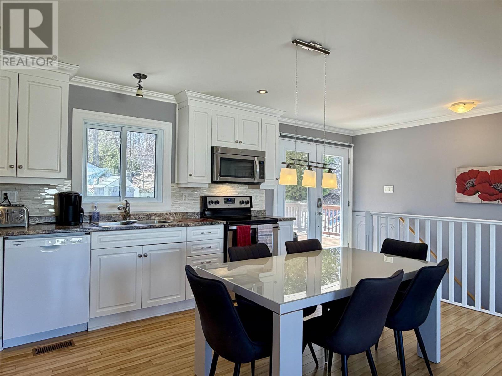 97 Hutchison AVE, Elliot Lake, Ontario, P5A1W9 — Photo 7
