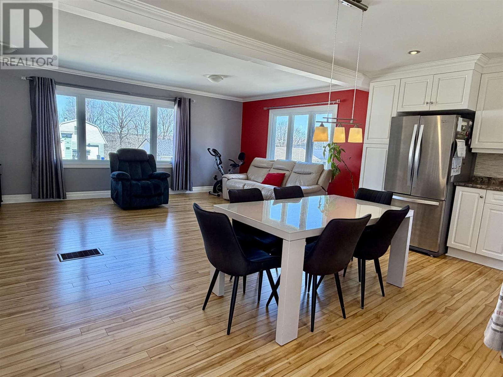 97 Hutchison AVE, Elliot Lake, Ontario, P5A1W9 — Photo 8