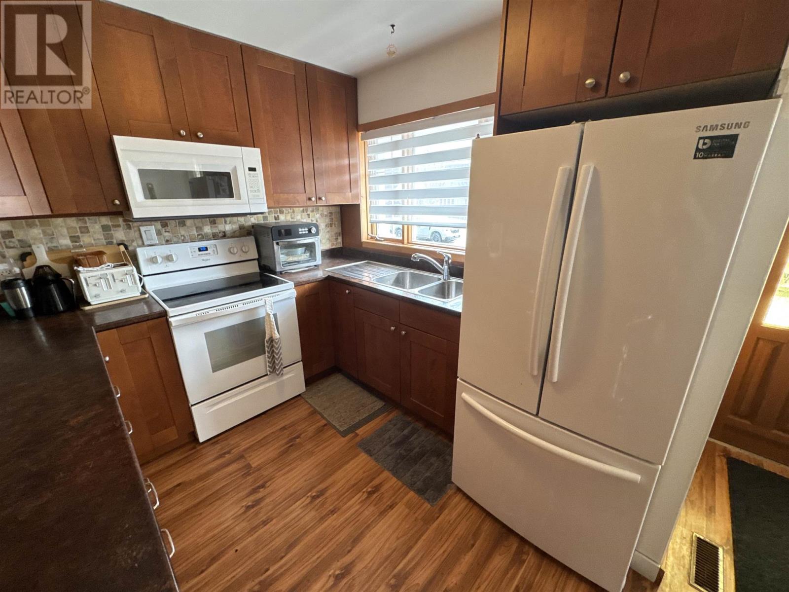 18 Blackwell RD, Elliot Lake, Ontario, P5A1G5 — Photo 5