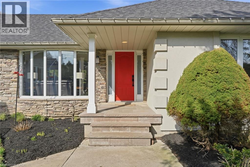 19 CONCESSION 5 E, Waterdown, Ontario, L8B1K4 — Photo 2