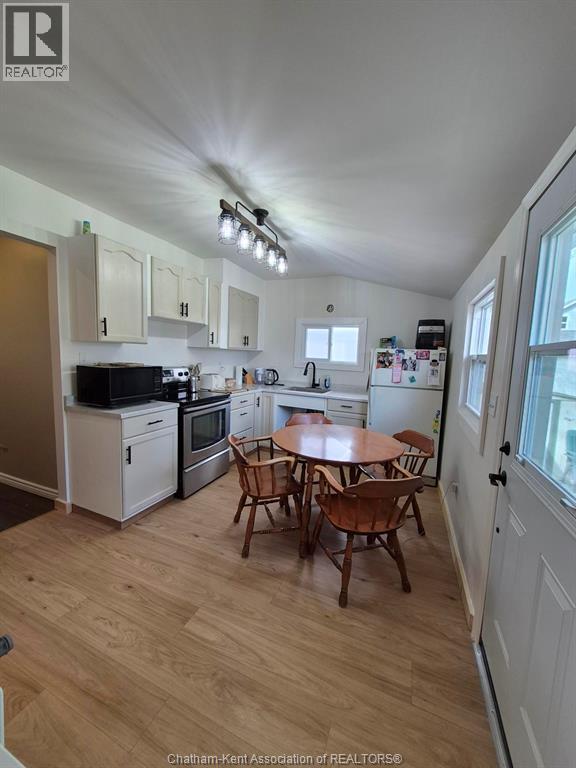 104 Stanley STREET, Blenheim, Ontario, N0P1A0 — Photo 3