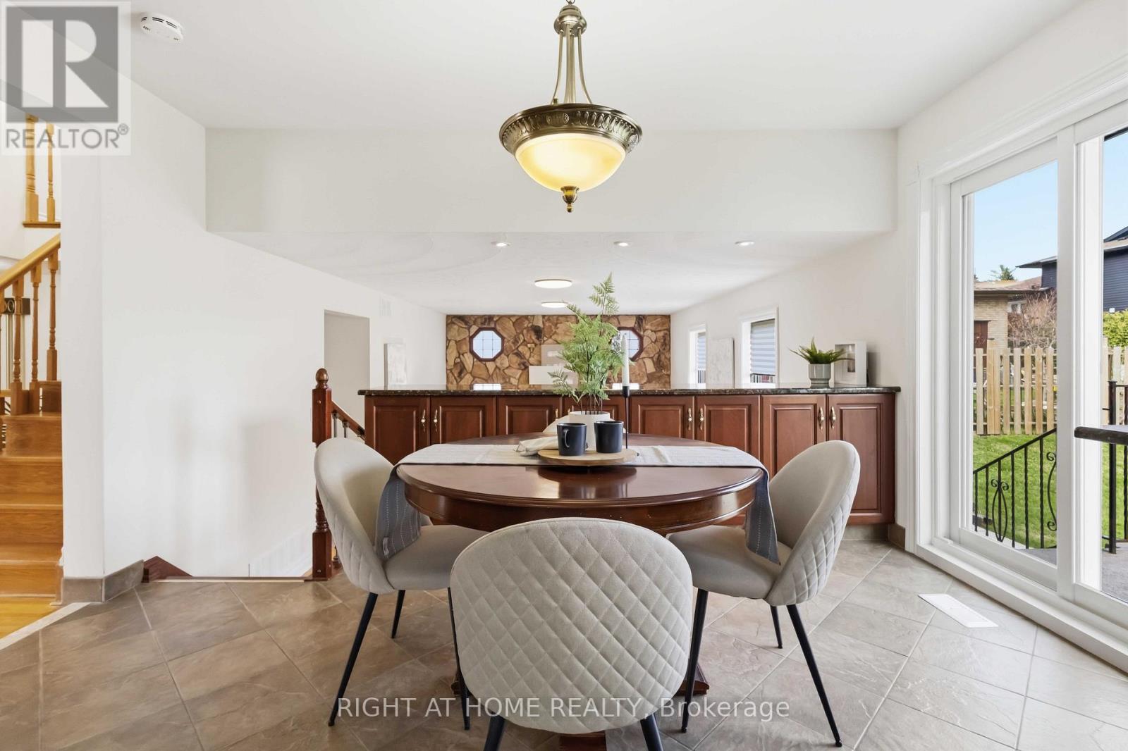 313 PRESTON DRIVE, Oshawa (McLaughlin), Ontario, L1J6Y6 — Photo 10