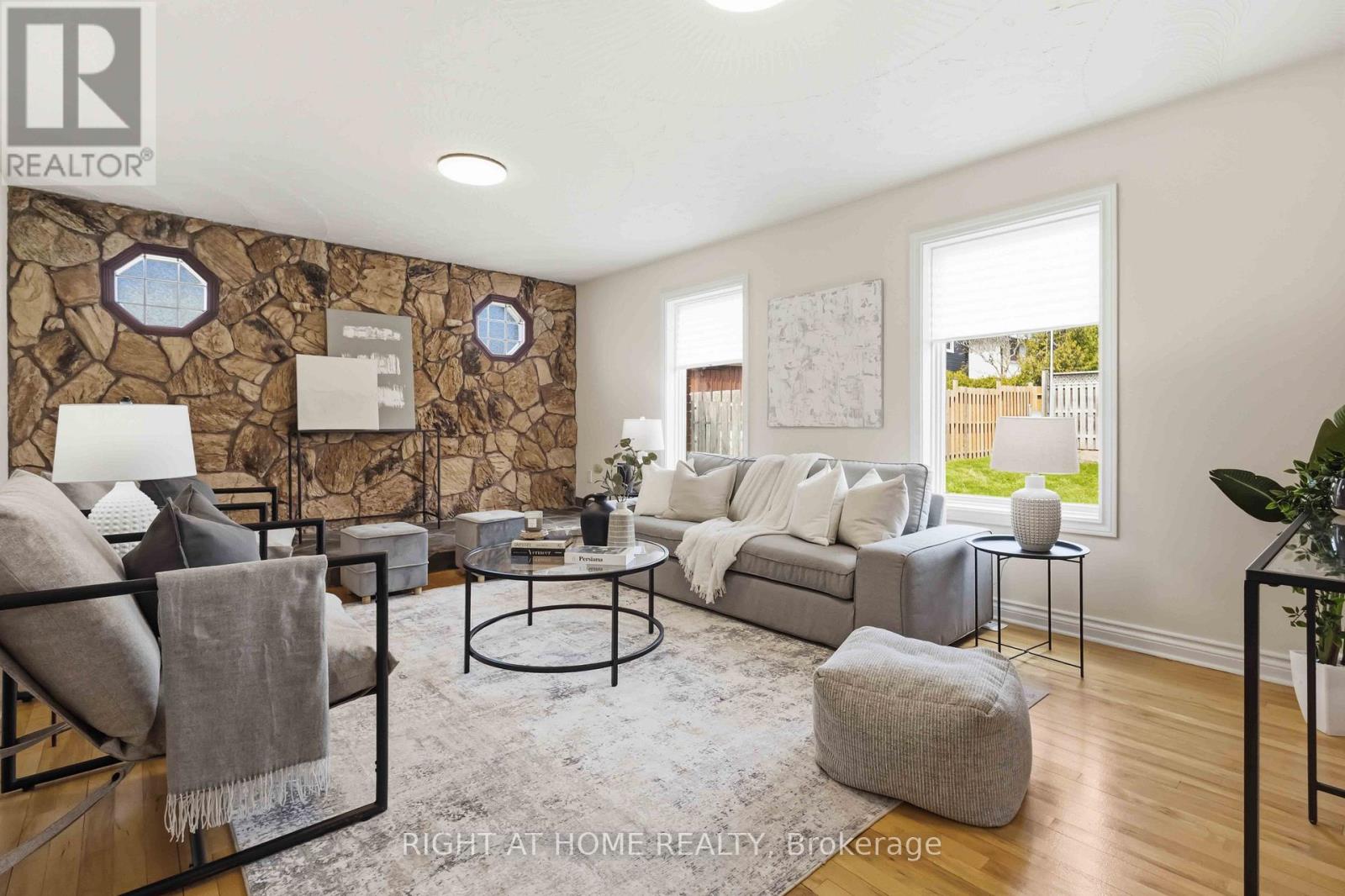 313 PRESTON DRIVE, Oshawa (McLaughlin), Ontario, L1J6Y6 — Photo 4