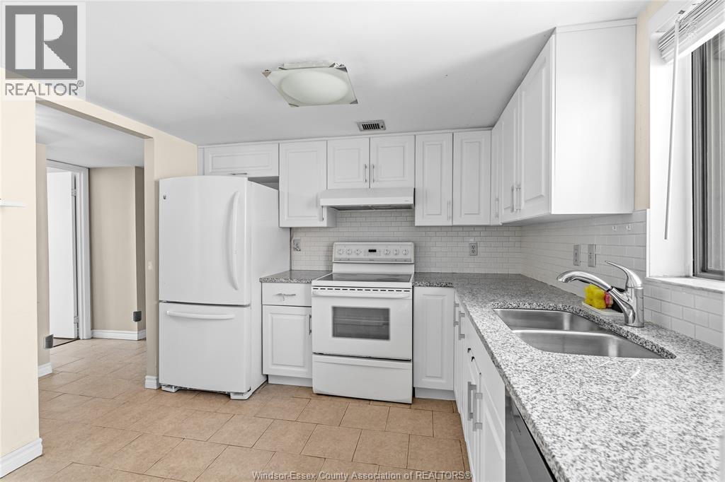 380 PELISSIER STREET Unit# 301, Windsor, Ontario, N9A6V7 — Photo 8