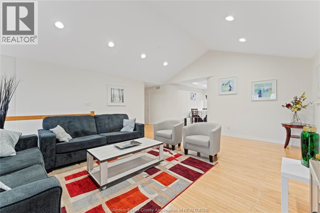 4824 BARCELONA, Windsor, Ontario, N9G3E9 — Photo 10