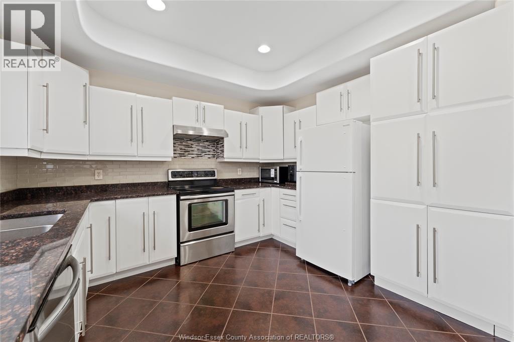 4824 BARCELONA, Windsor, Ontario, N9G3E9 — Photo 14