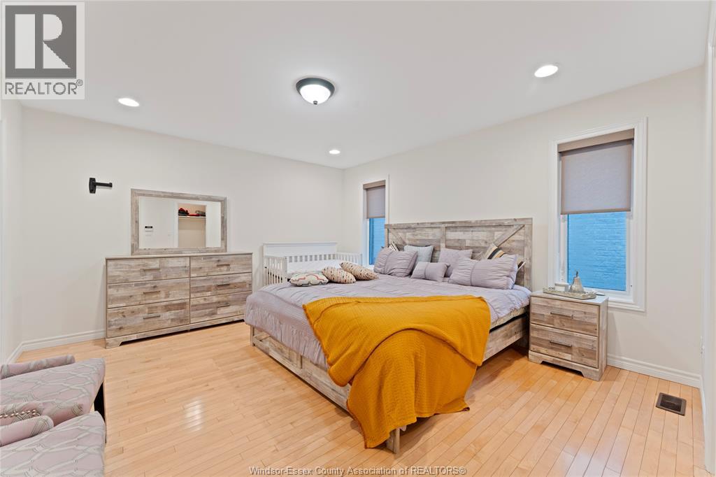 4824 BARCELONA, Windsor, Ontario, N9G3E9 — Photo 17