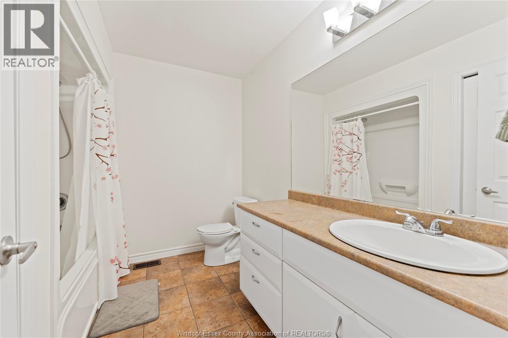 4824 BARCELONA, Windsor, Ontario, N9G3E9 — Photo 22