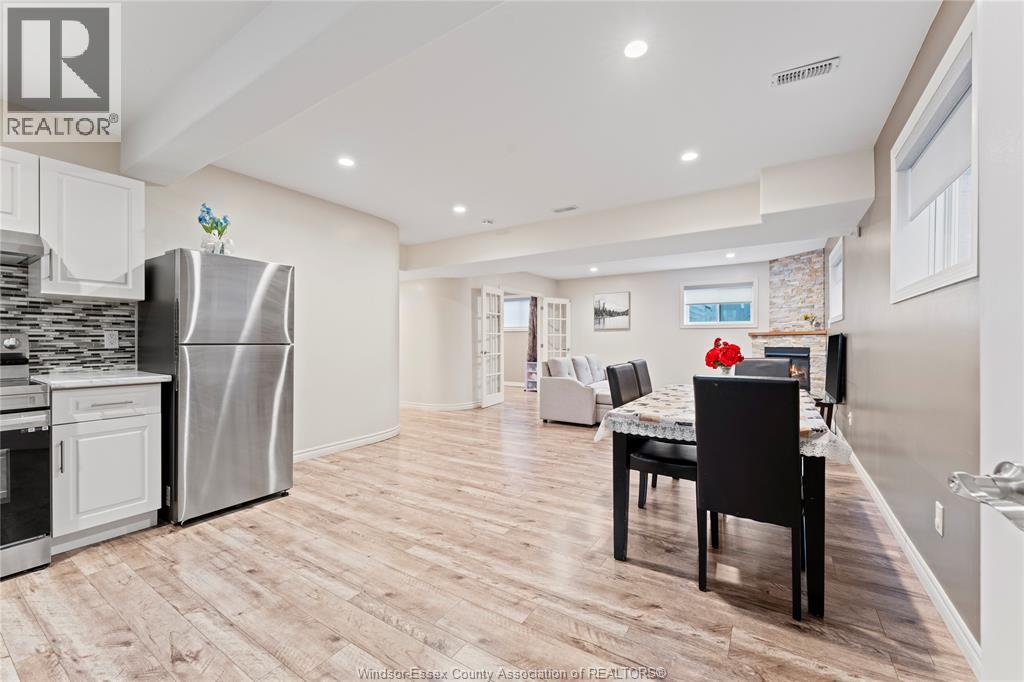 4824 BARCELONA, Windsor, Ontario, N9G3E9 — Photo 23