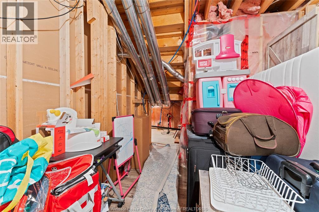 4824 BARCELONA, Windsor, Ontario, N9G3E9 — Photo 35