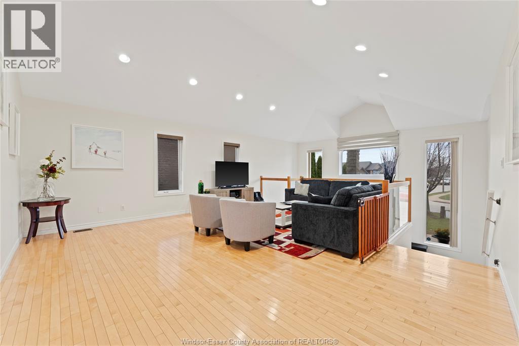 4824 BARCELONA, Windsor, Ontario, N9G3E9 — Photo 7