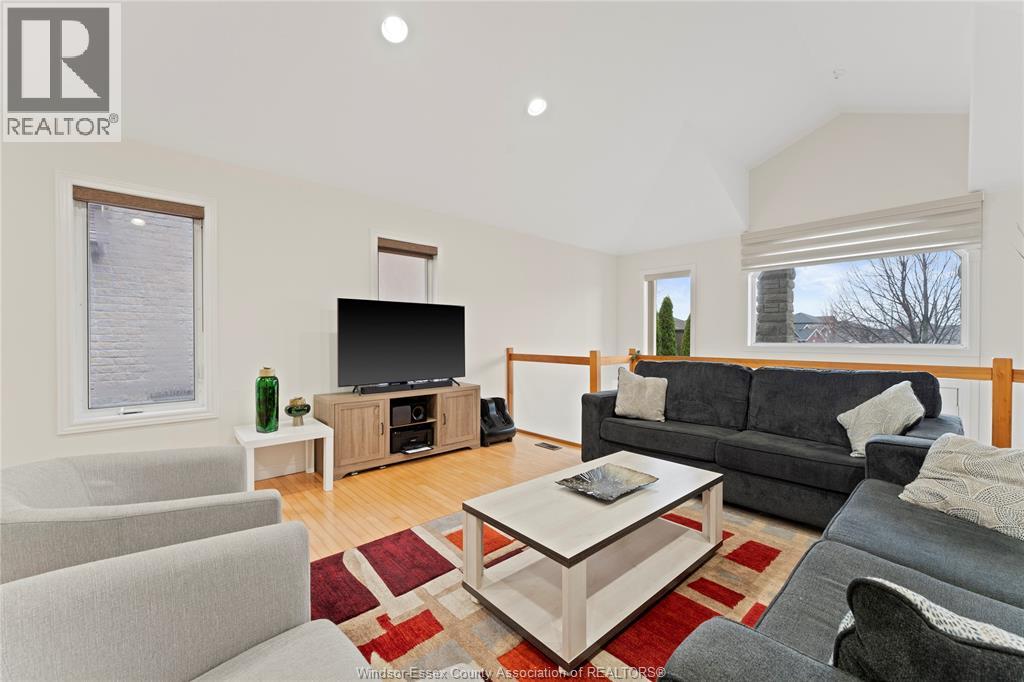 4824 BARCELONA, Windsor, Ontario, N9G3E9 — Photo 8