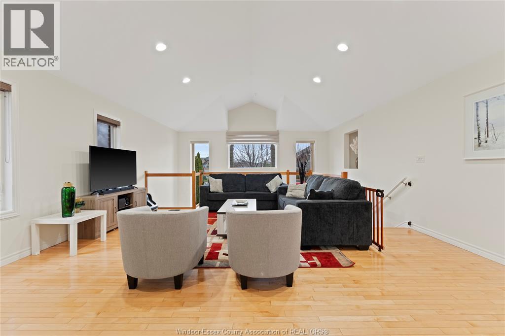 4824 BARCELONA, Windsor, Ontario, N9G3E9 — Photo 9