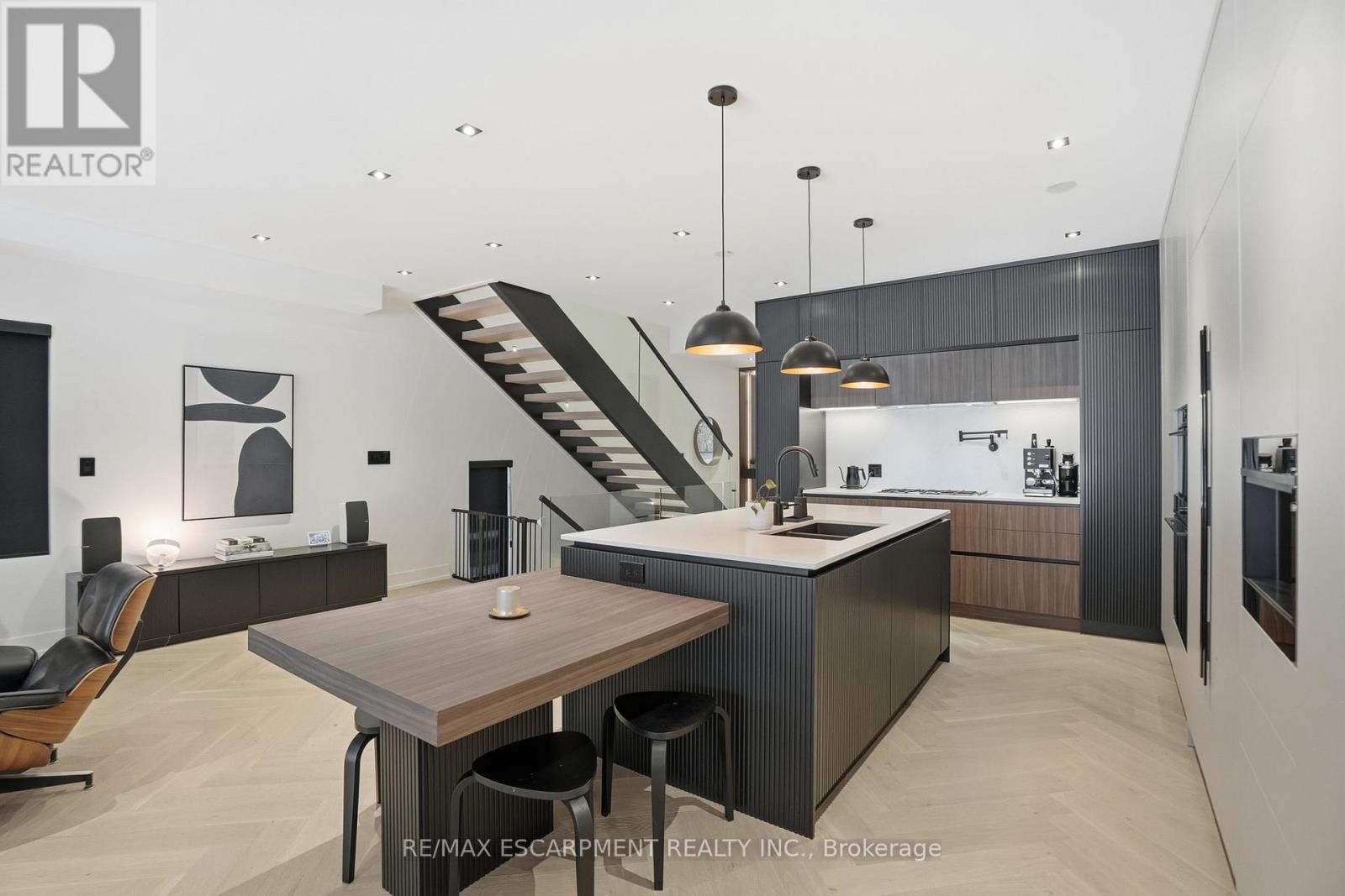 20B BROADVIEW AVENUE, Mississauga (Port Credit), Ontario, L5H2S8 — Photo 14