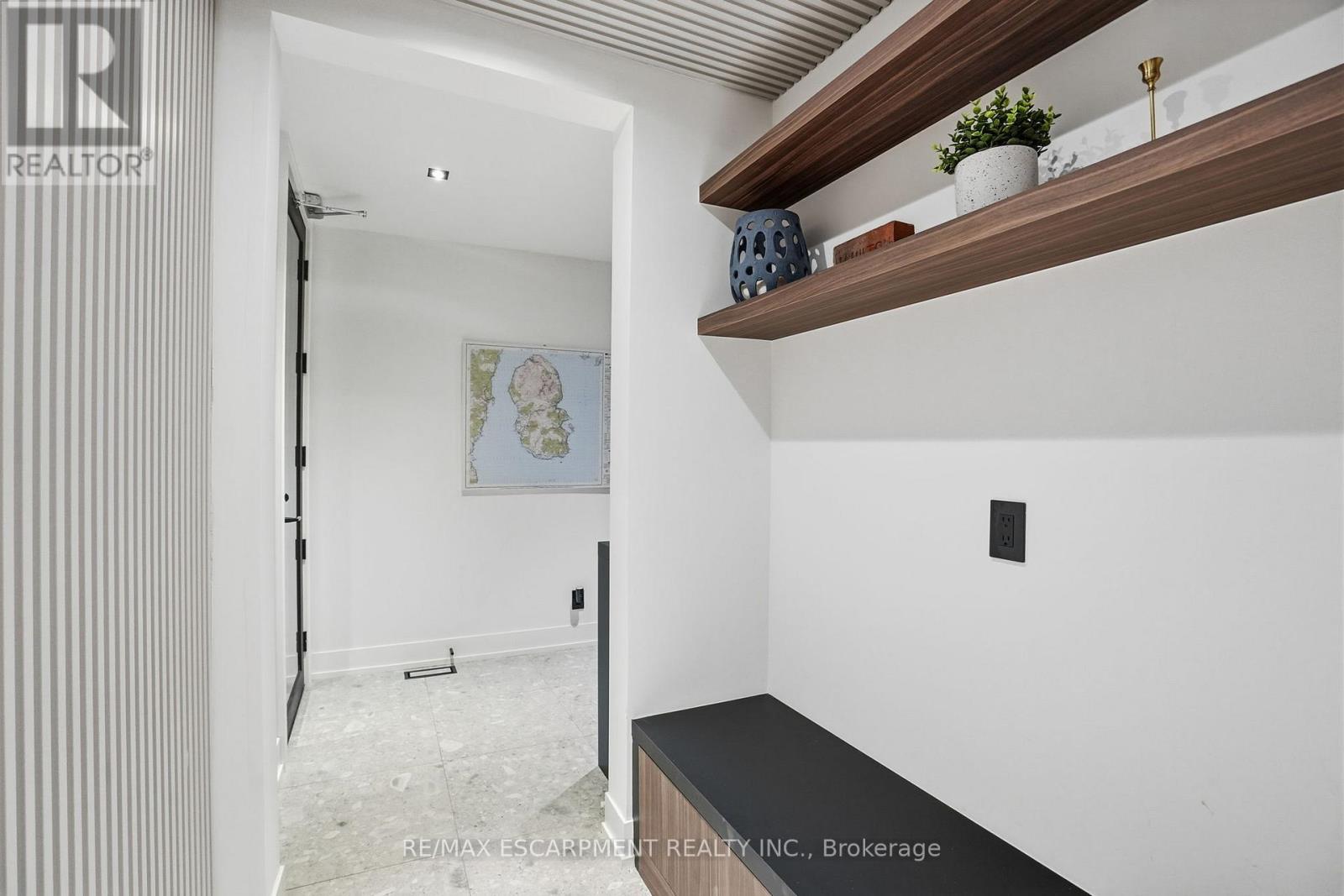 20B BROADVIEW AVENUE, Mississauga (Port Credit), Ontario, L5H2S8 — Photo 16