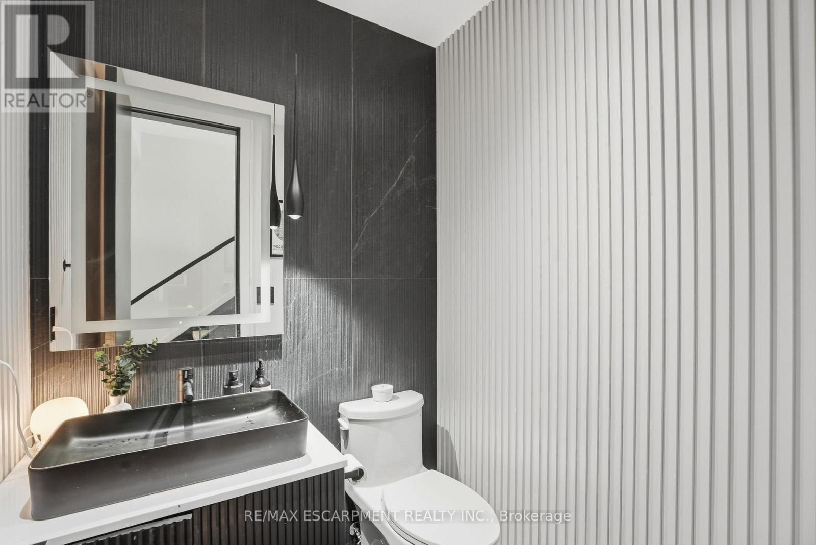 20B BROADVIEW AVENUE, Mississauga (Port Credit), Ontario, L5H2S8 — Photo 17