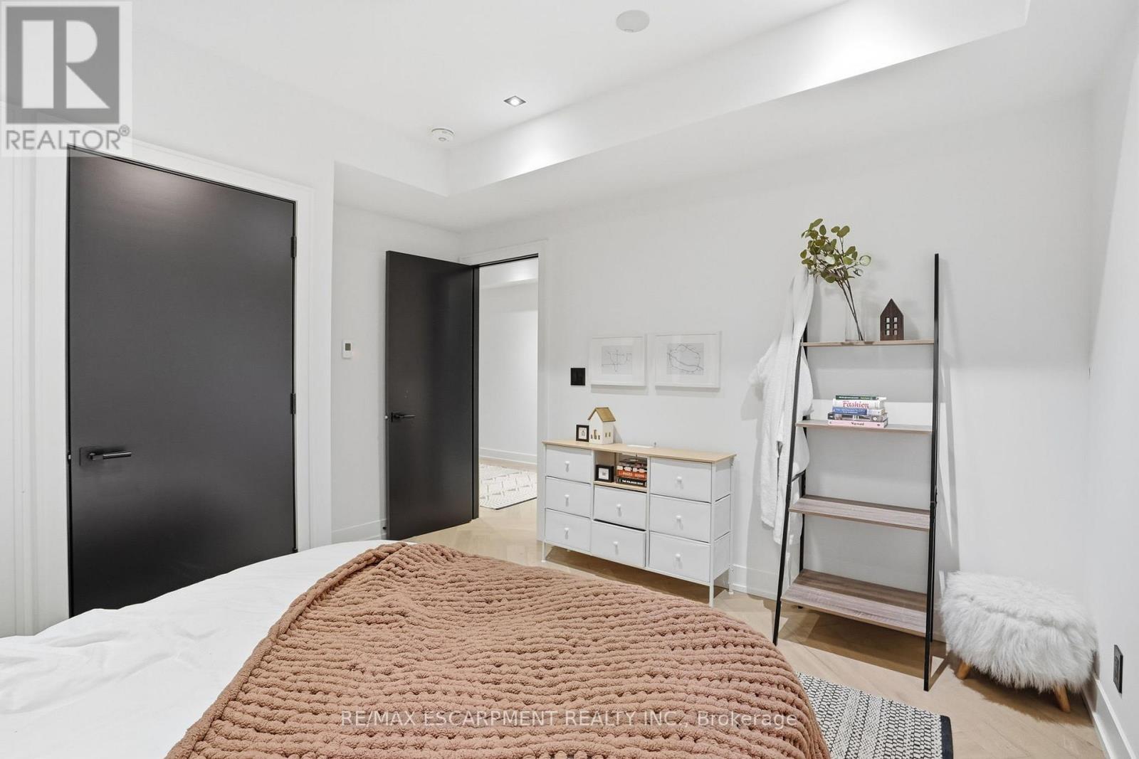 20B BROADVIEW AVENUE, Mississauga (Port Credit), Ontario, L5H2S8 — Photo 23