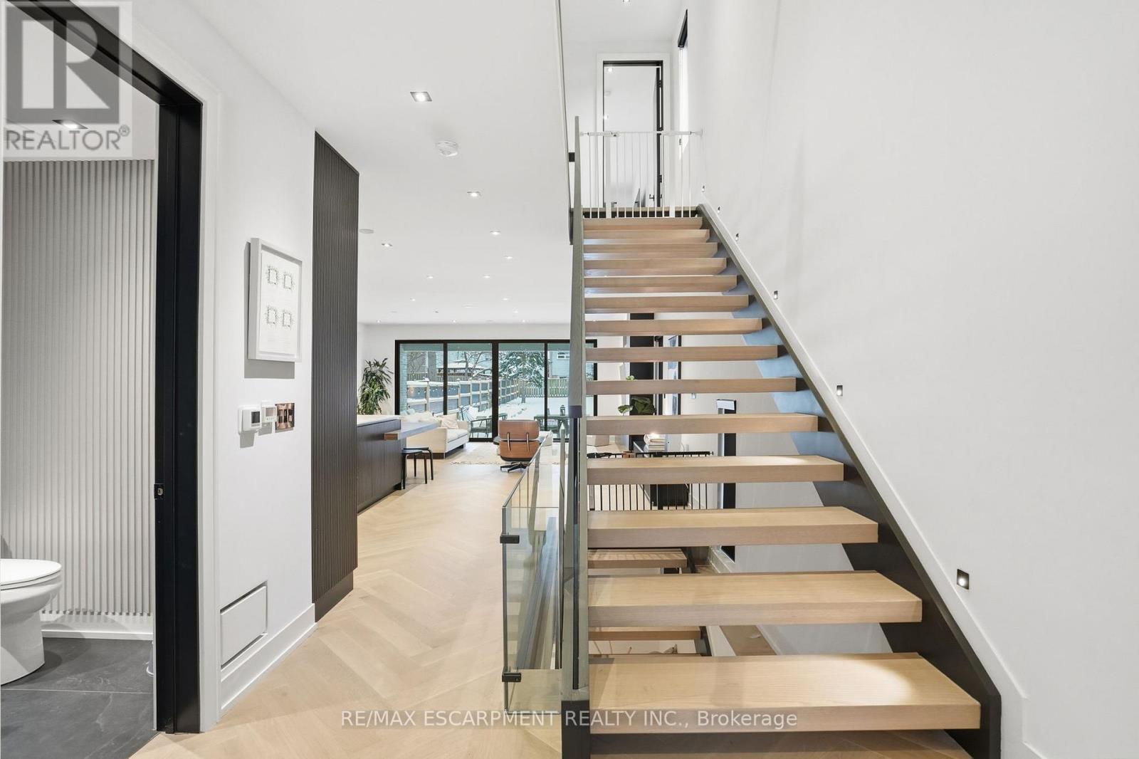 20B BROADVIEW AVENUE, Mississauga (Port Credit), Ontario, L5H2S8 — Photo 25