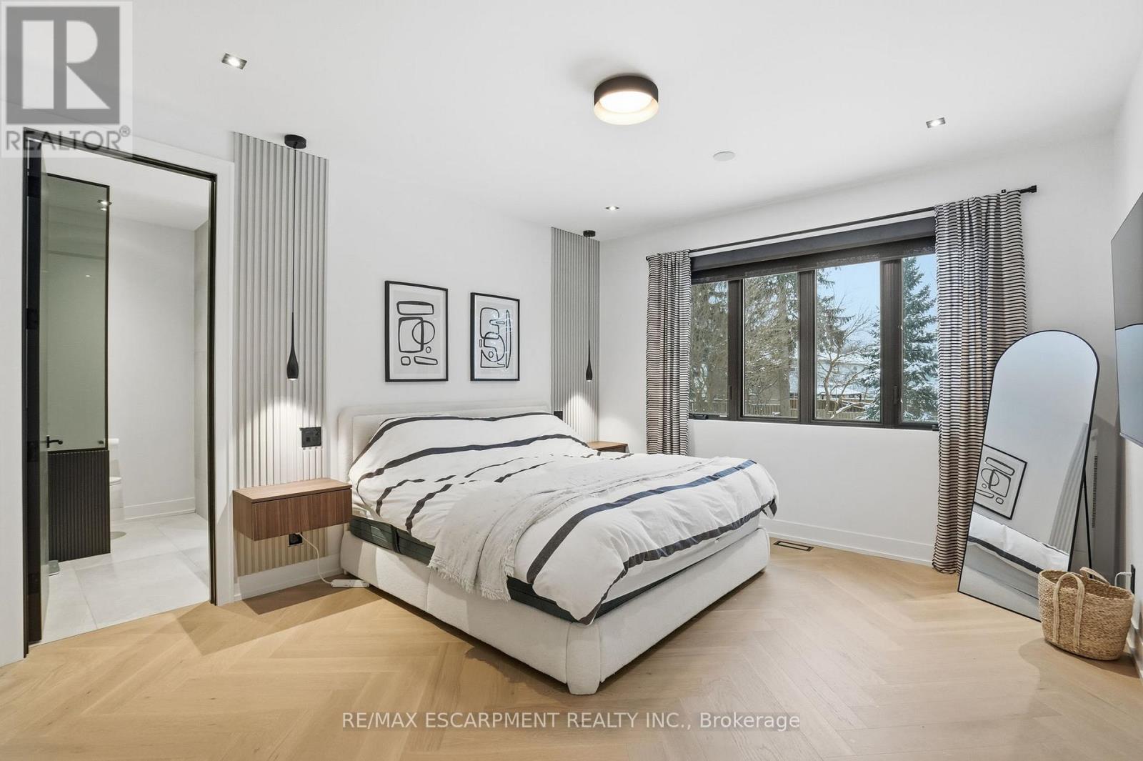 20B BROADVIEW AVENUE, Mississauga (Port Credit), Ontario, L5H2S8 — Photo 27