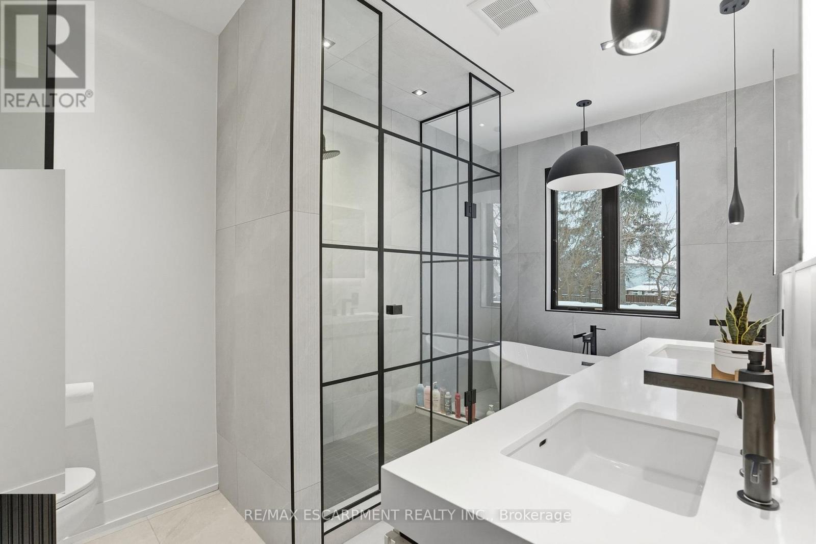 20B BROADVIEW AVENUE, Mississauga (Port Credit), Ontario, L5H2S8 — Photo 29