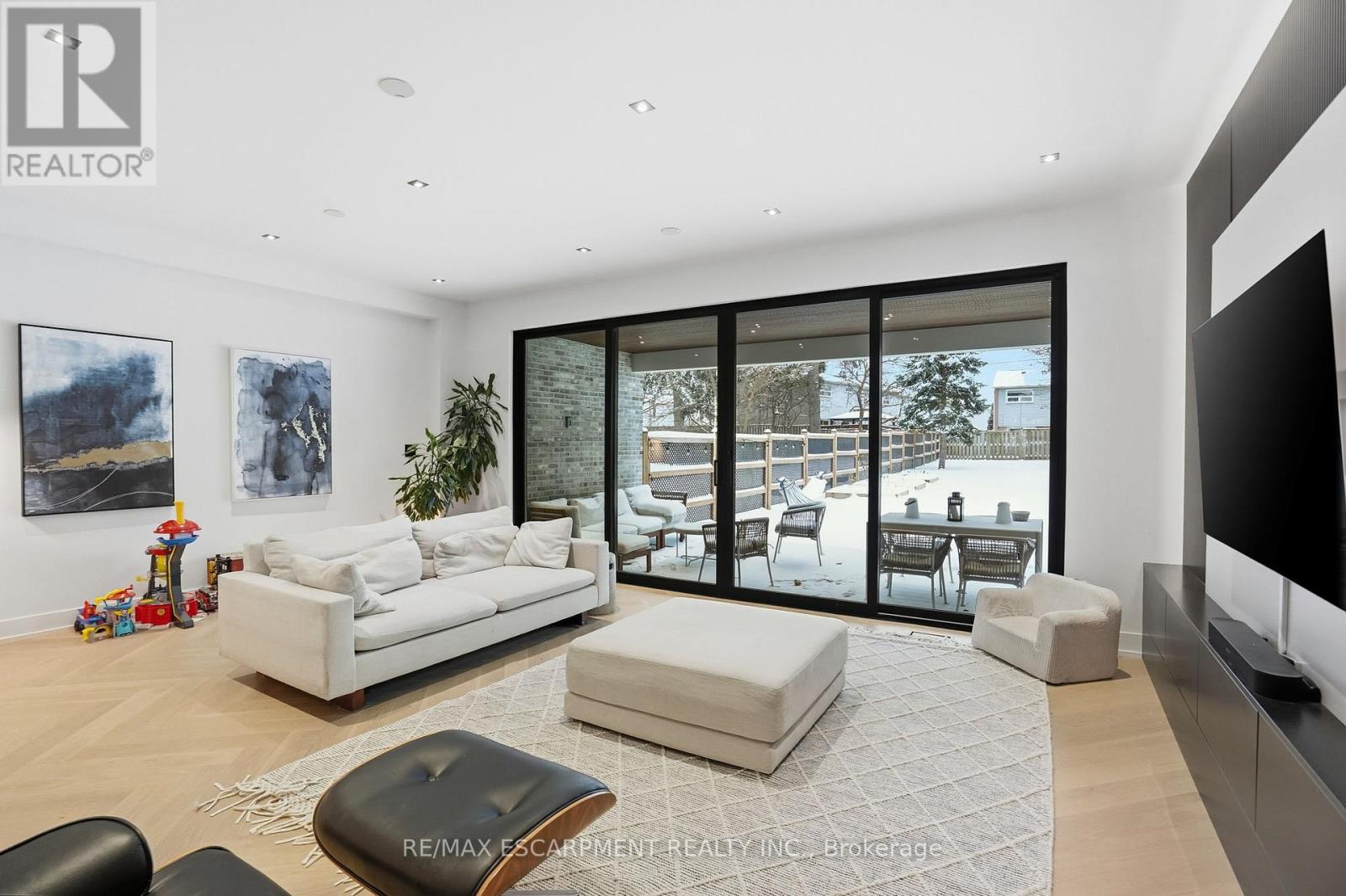 20B BROADVIEW AVENUE, Mississauga (Port Credit), Ontario, L5H2S8 — Photo 8